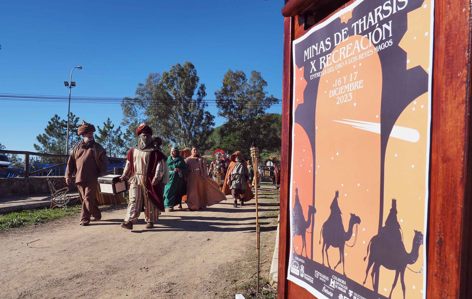 Las mejores imágenes de la recreación en Tharsis de la llegada del oro que llevarán los Reyes Magos a Belén