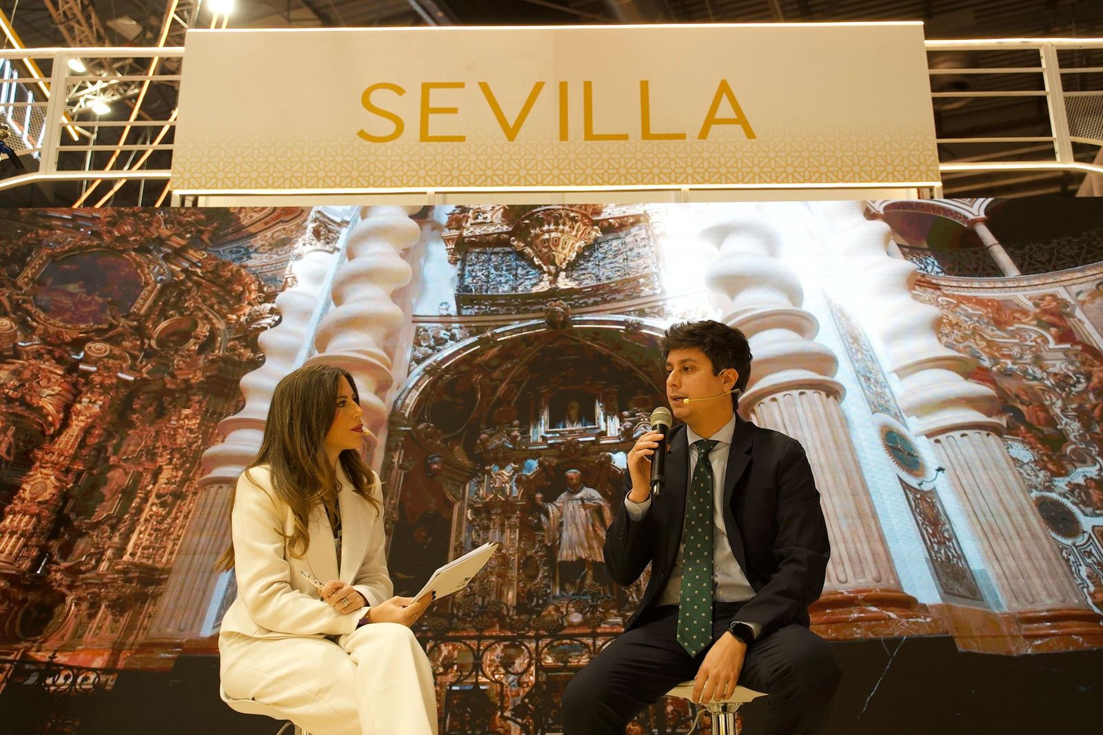 Entrevista en Fitur al diputado de Cultura