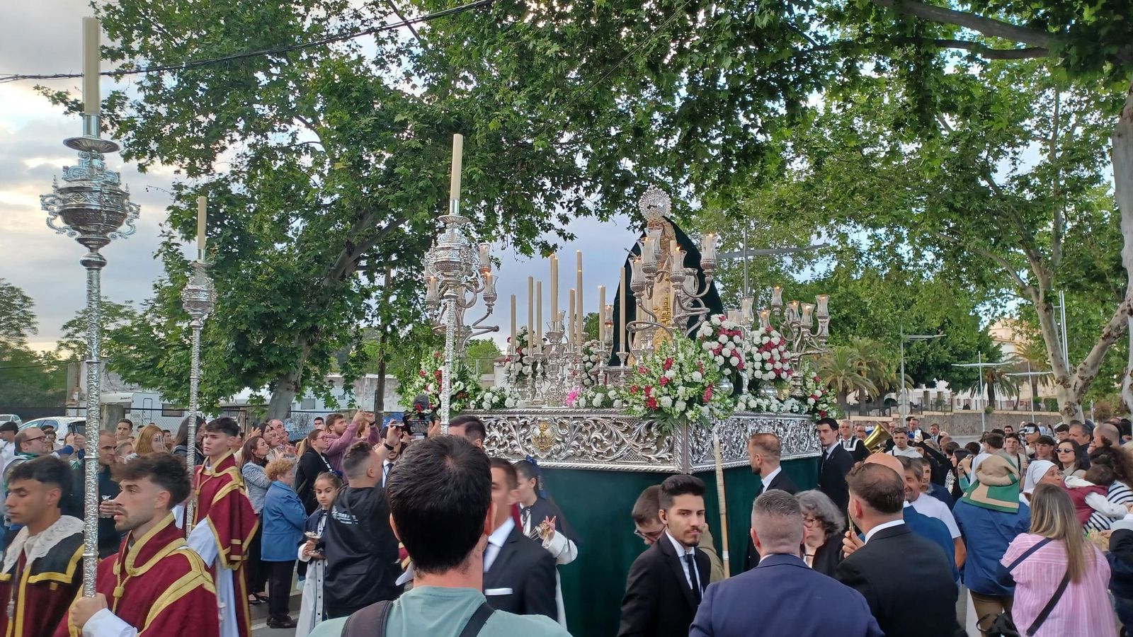 El paso de la Virgen.