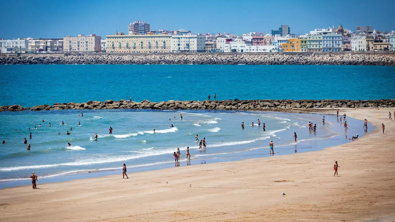 Imagen de archivo de la casi siempre tranquila playa de Santa María del Mar de Cádiz Imagen de archivo de la casi siempre tranquila playa de Santa María del Mar de Cádiz