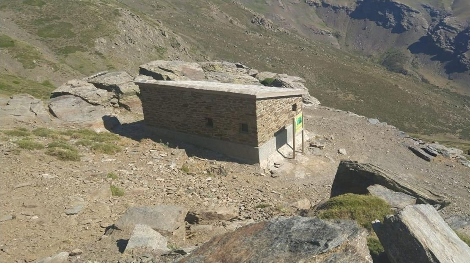 Refugio El Molinillo en la Loma de Papeles totalmente remodelado, abierto a partir del lunes día 29