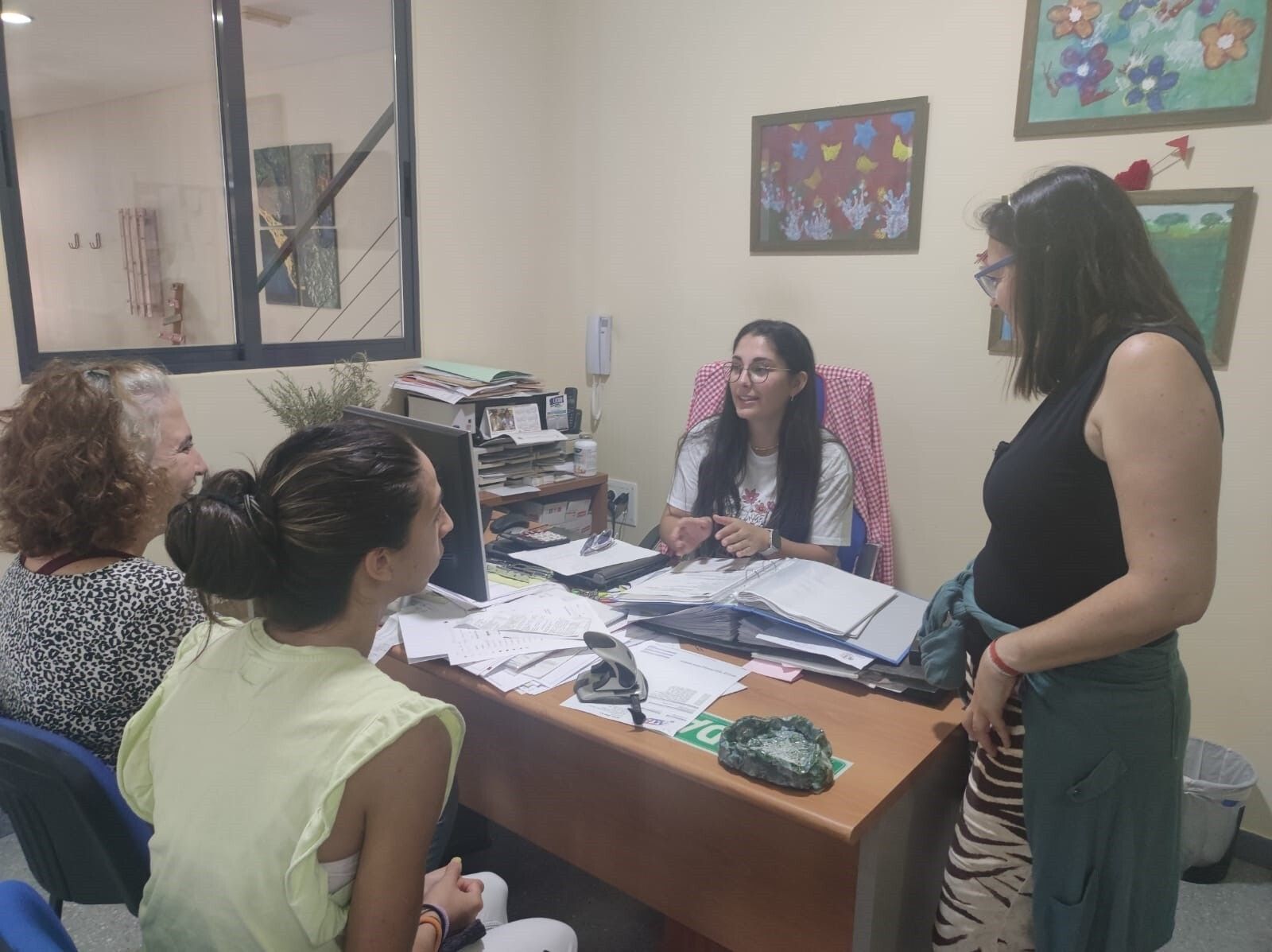 Grupo de apoyo en la residencia El Pastorcito.