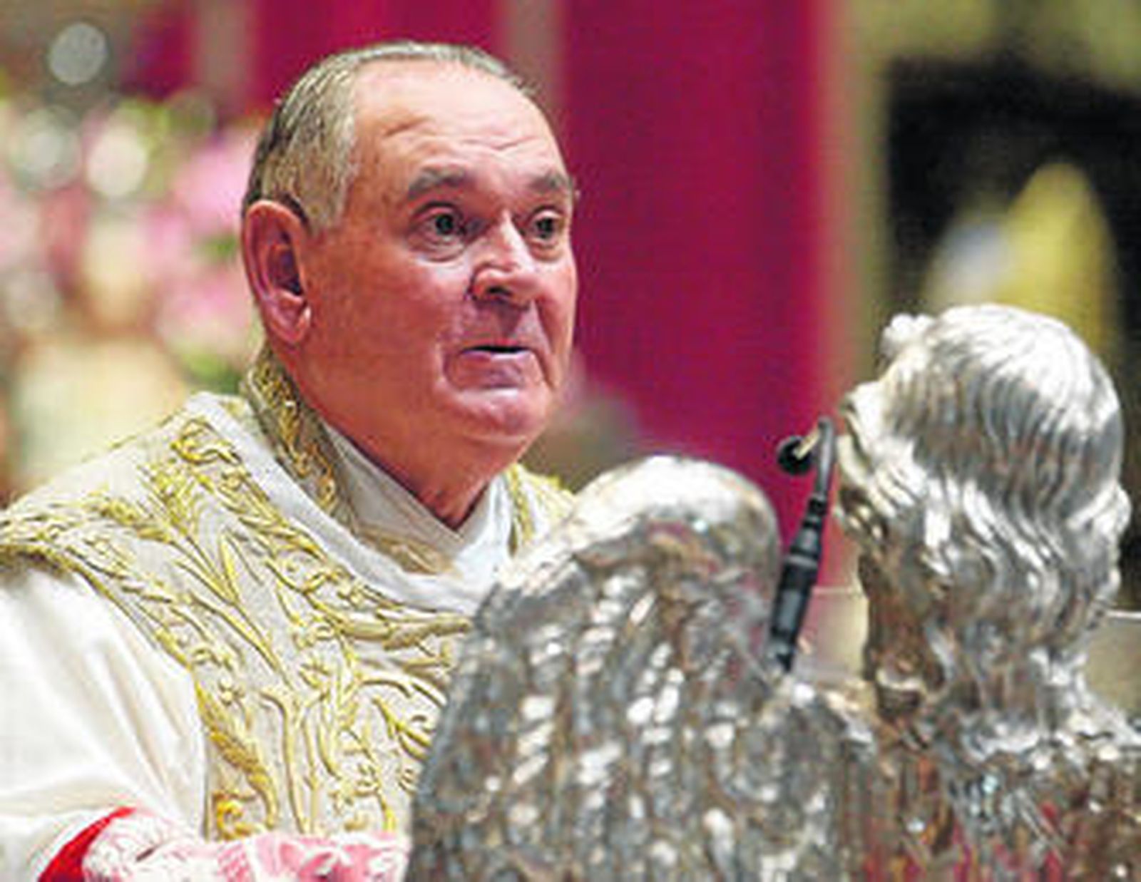 El sacerdote durante la celebración del 50 aniversario de su ordenación.