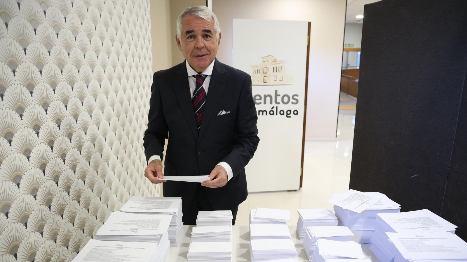 Pedro Navarro, antes de la votación.