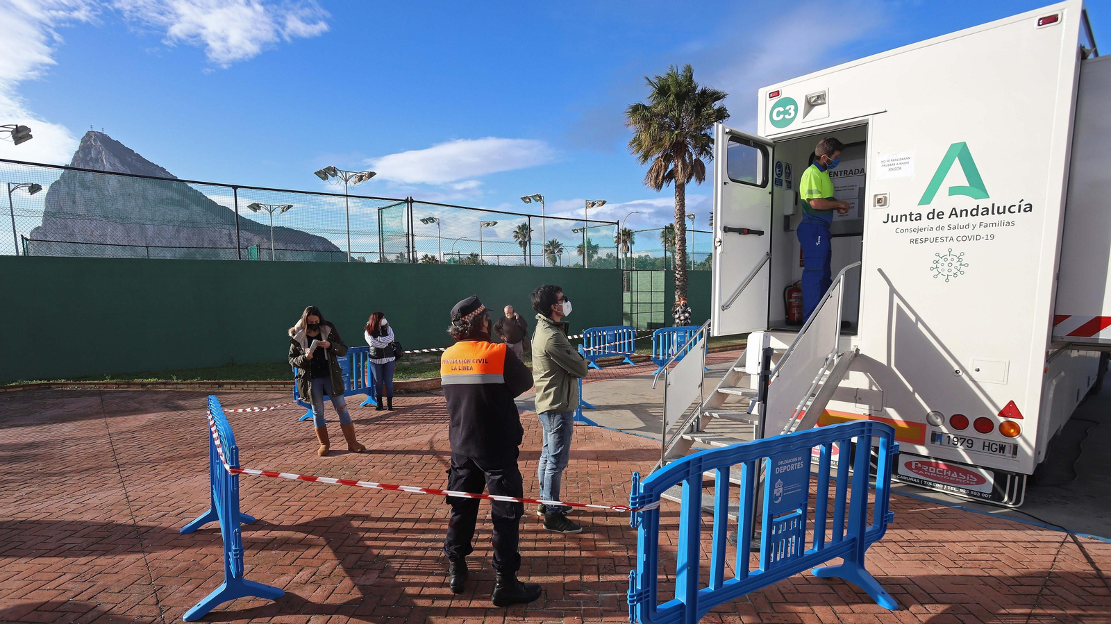 Cribados masivos en La Línea