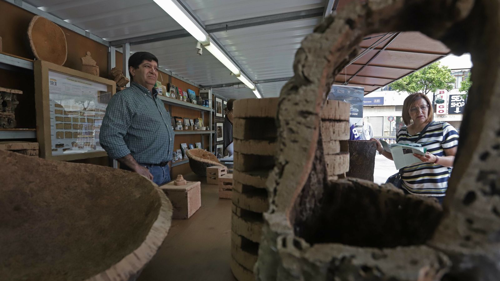 La mejores fotos de la III Feria de Muestras del Parque Natural de Los Alcornocales en Algeciras.