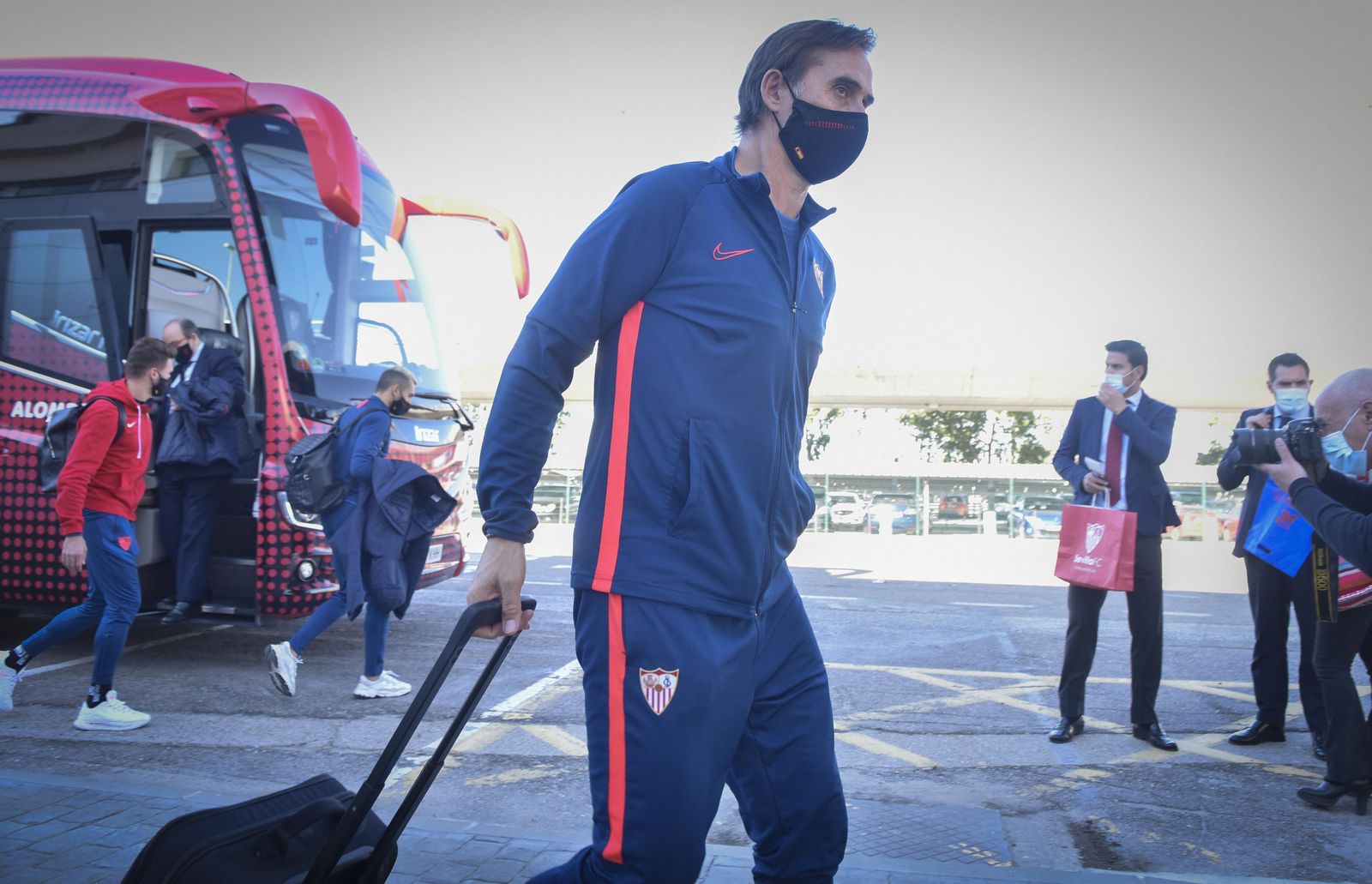 Lopetegui se dirige a la terminal de vuelos privados de San Pablo.