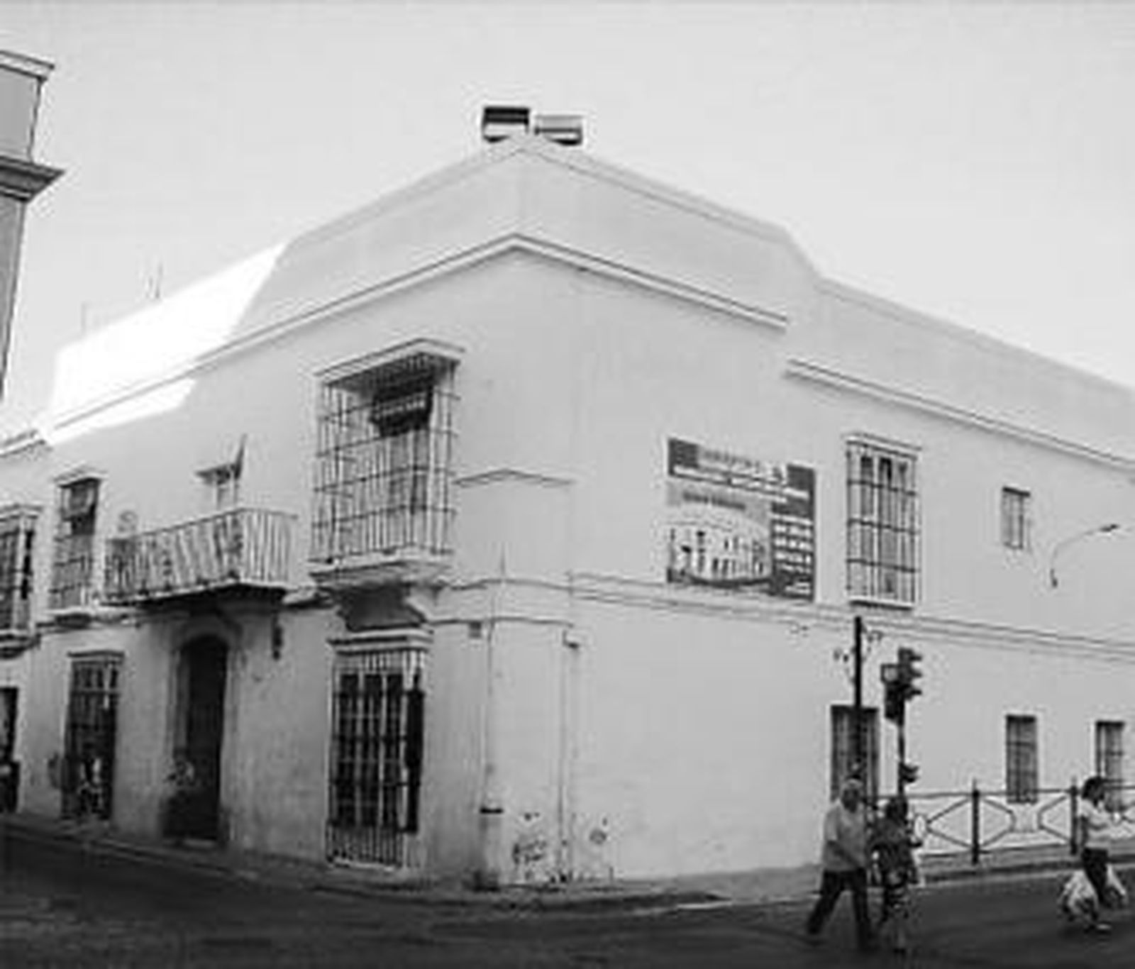 El edificio histórico al que se refiere la asociación Aula Gerión.