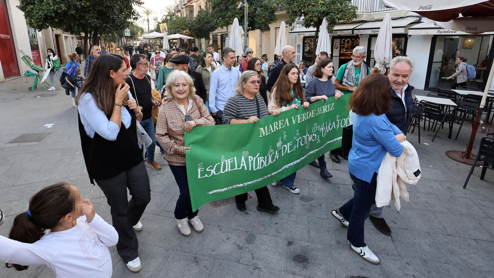 Manifestación de la Flampa de Jerez contra las faltas de recursos por necesidades especiales