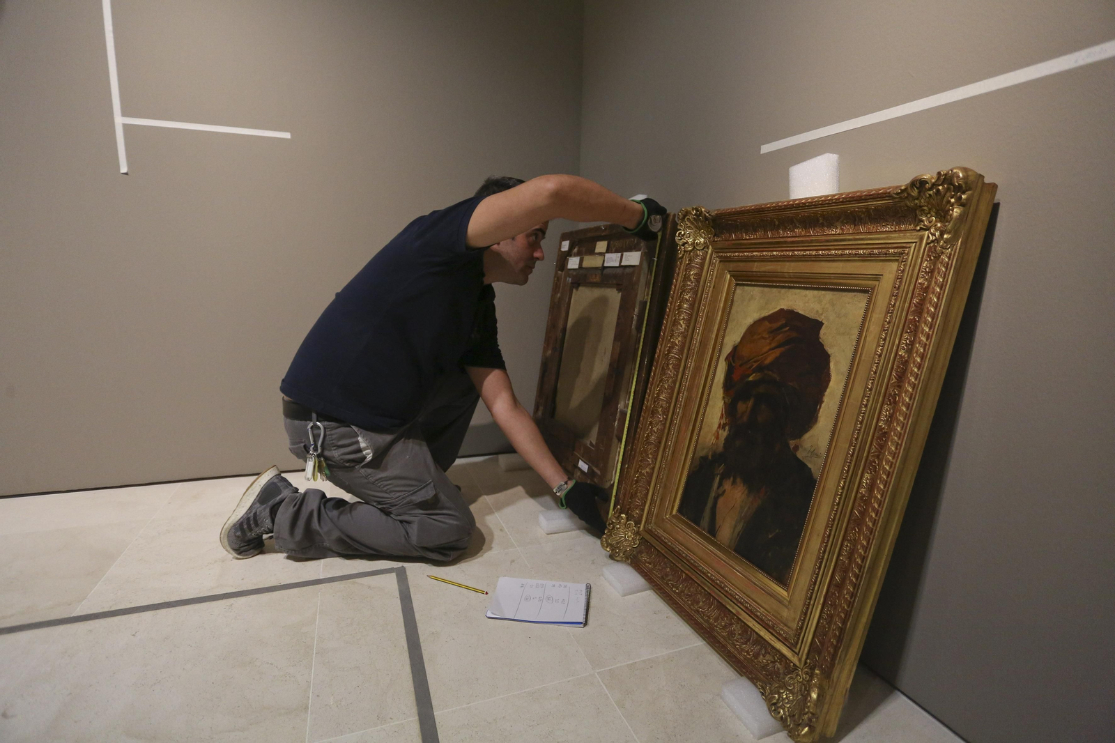 Fotos del montaje de la nueva exposición del Museo Carmen Thyssen