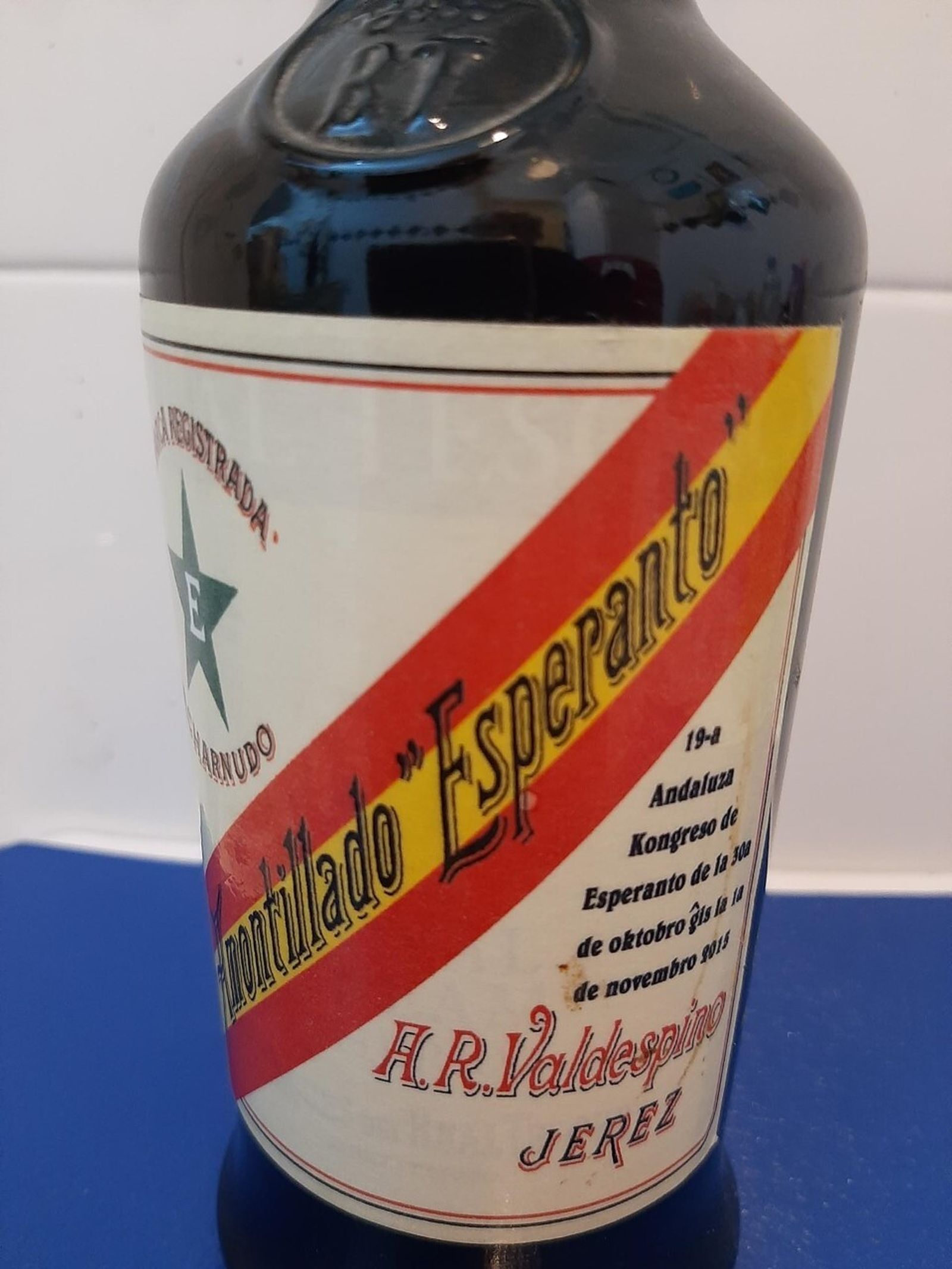 Botella conmemorativa del congreso celebrado en Jerez en el 2015