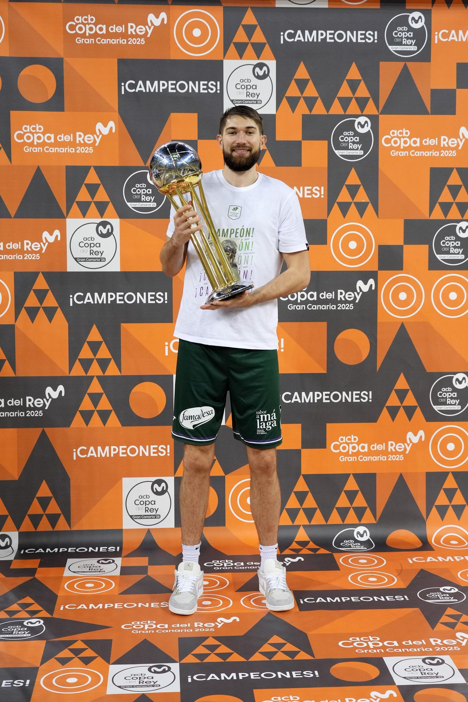 La sesión de fotos oficial del Unicaja campeón