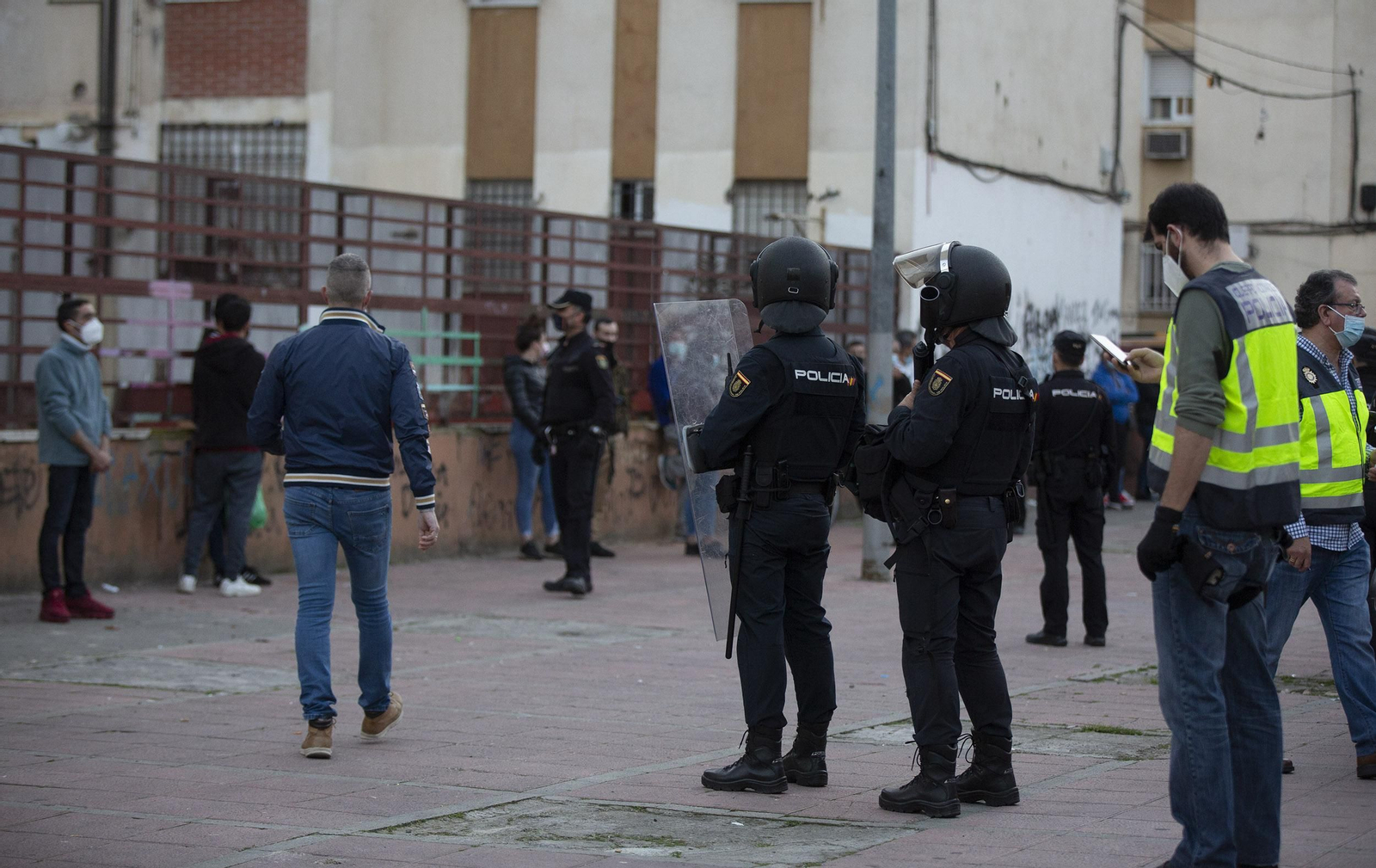 La redada de la Policía Nacional en el Polígono Norte de Sevilla, en imágenes