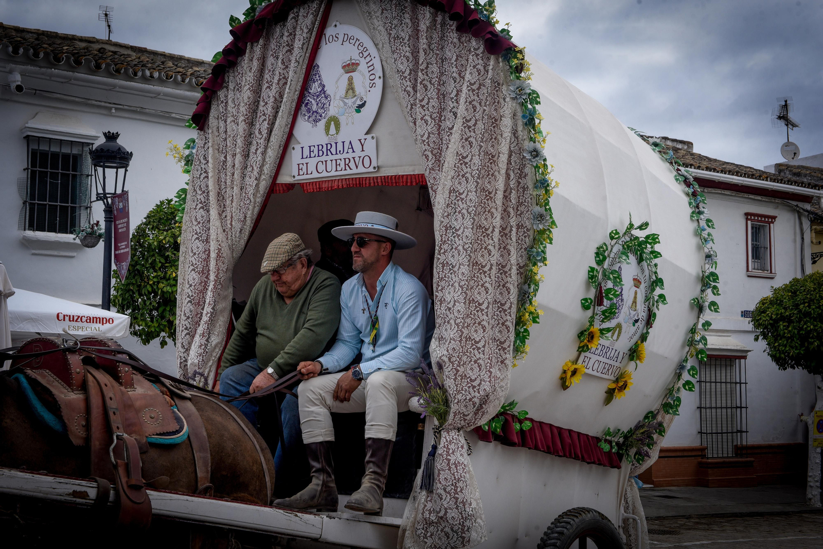 El paso de las Hermandades de El Rocío por Villamanrique, en imágenes