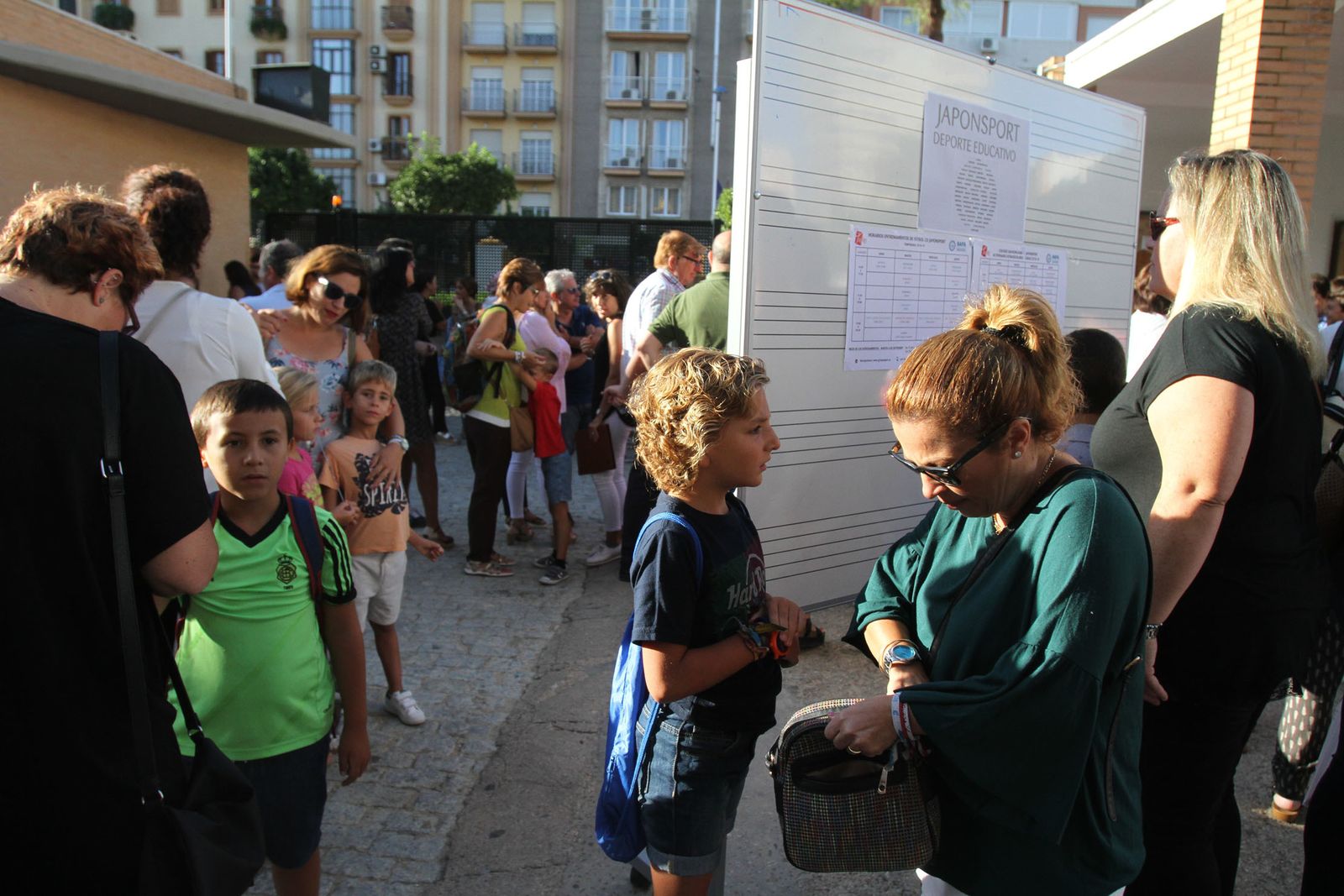 la vuelta al cole en los colegios de Huelva en Imágenes
