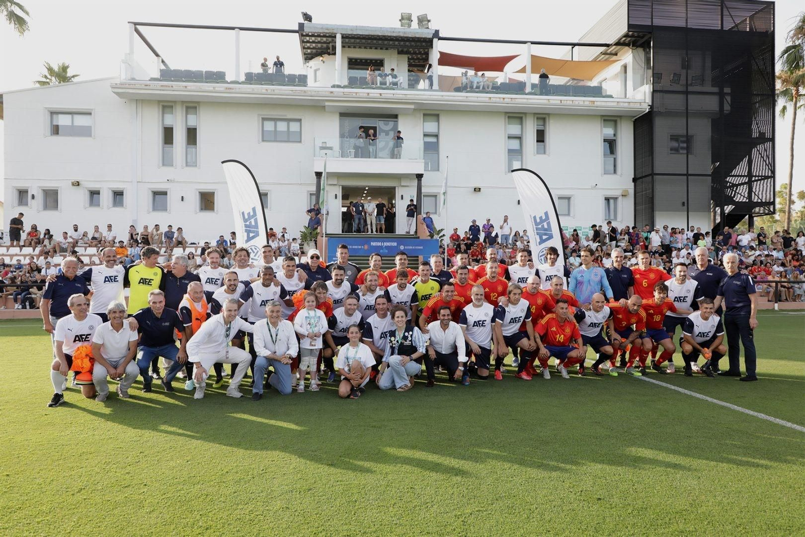 Leyendas e históricos en Marbella por una buena causa: Xavi, Marchena, Tamudo, Salva...