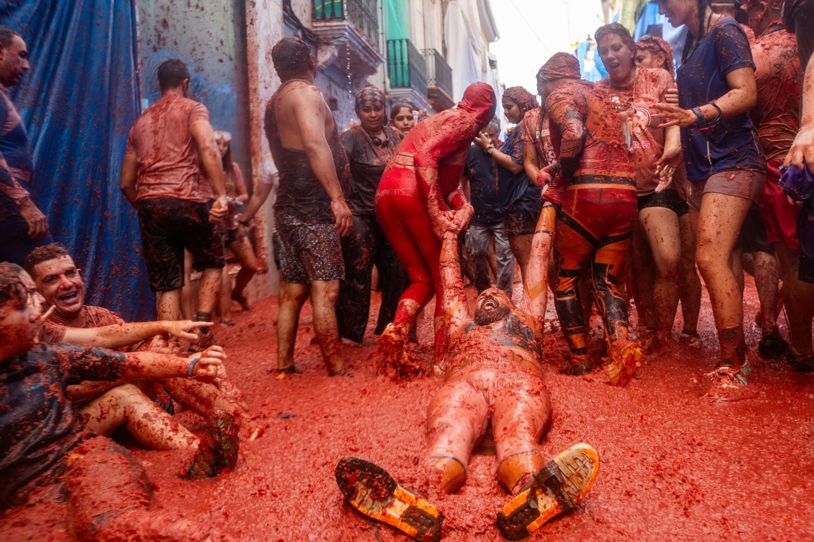 Las mejores fotos de la Tomatina de Buñuel 2025