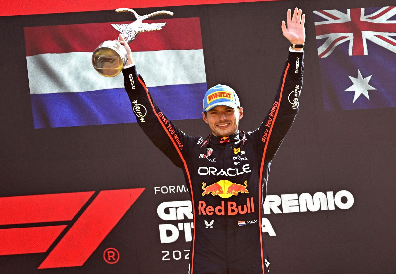 El neerlandés Max Verstappen, feliz en el podio de Monza