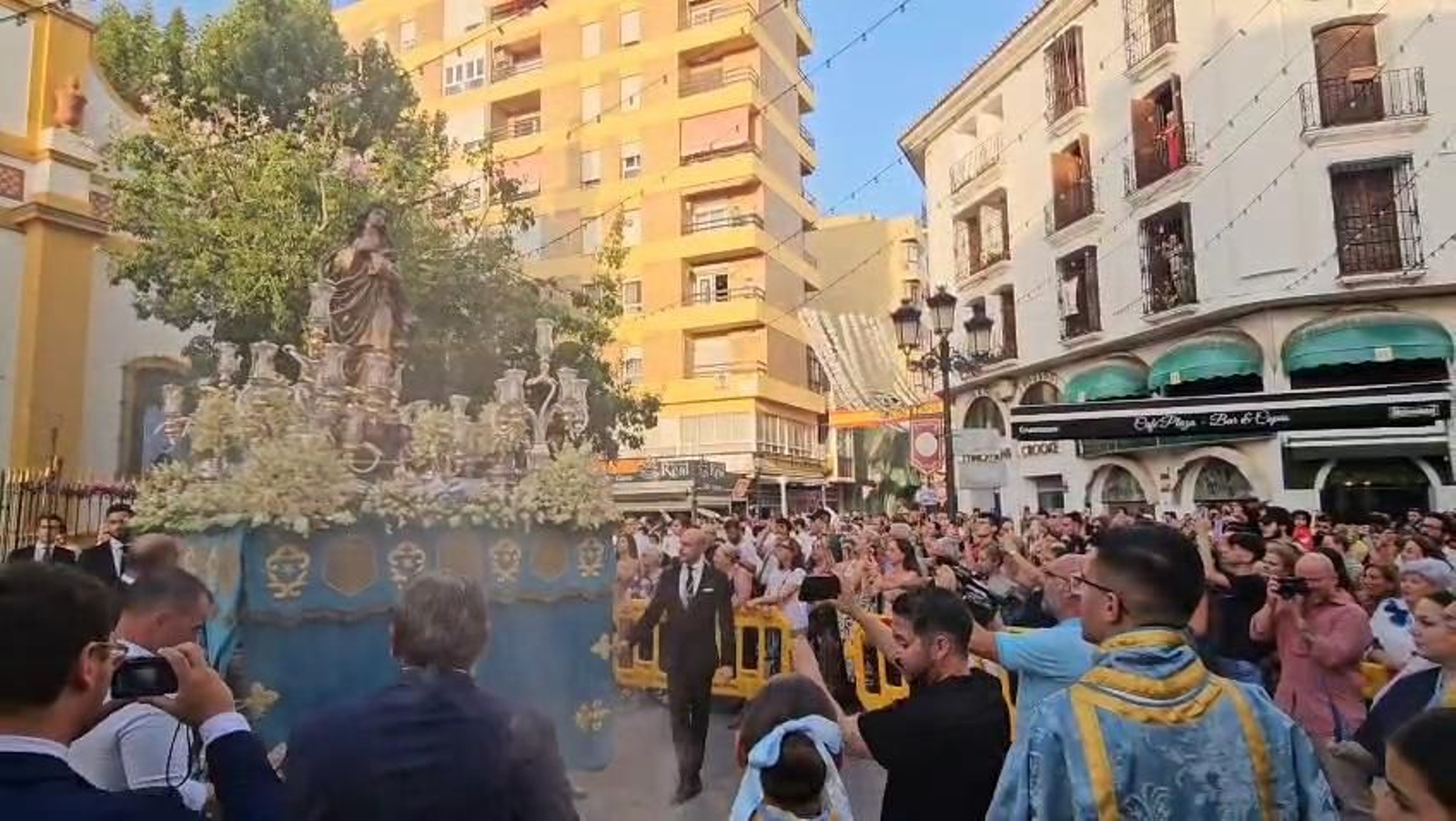 La procesión extraordinaria de La Inmaculada Concepción en La Línea