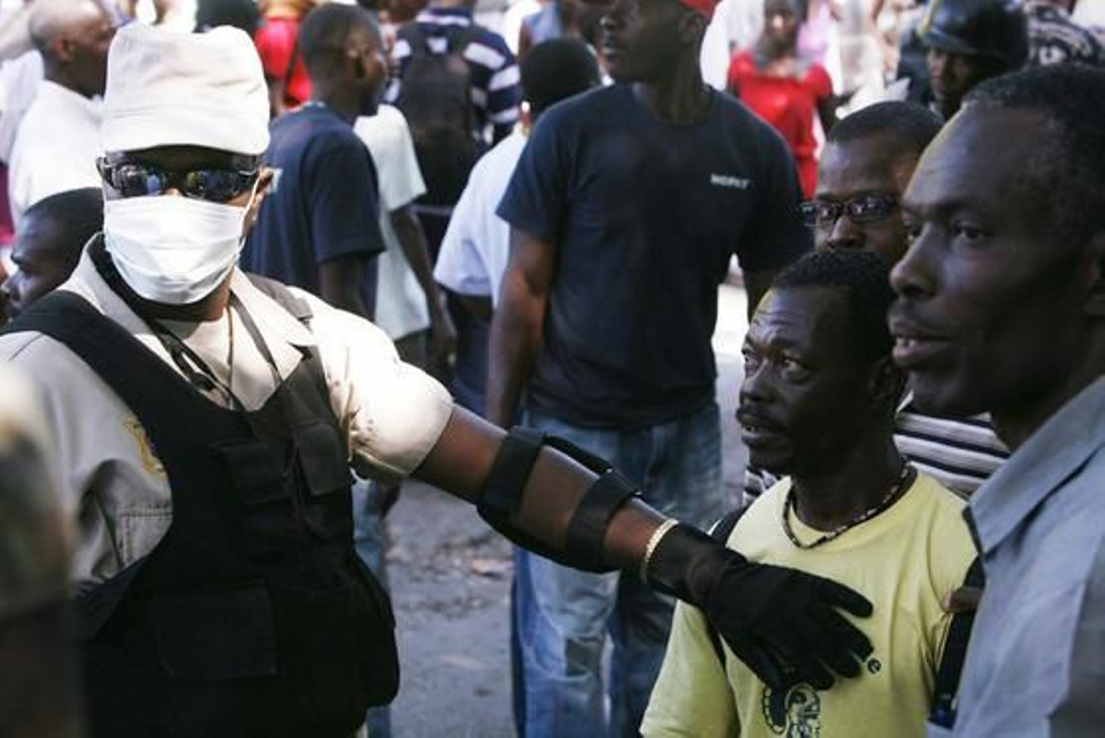 La comunidad internacional se vuelca en la ayuda hacia la población haitiana. / Reportaje Gráfico: EFE