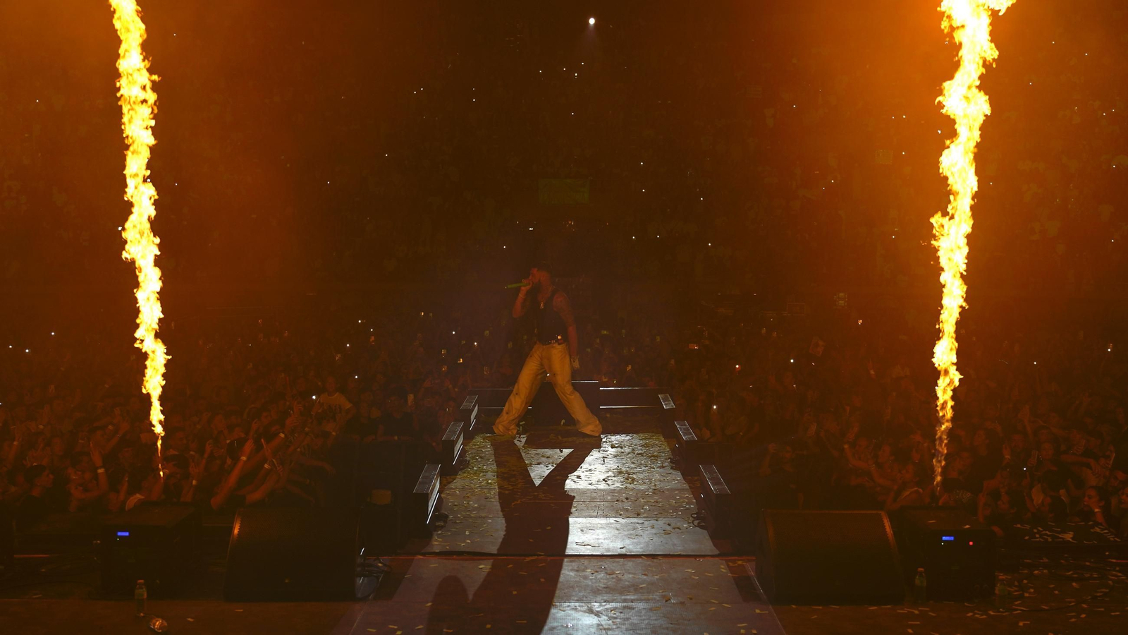 El concierto de JC Reyes en el Cabaret Festival de Algeciras, en imágenes