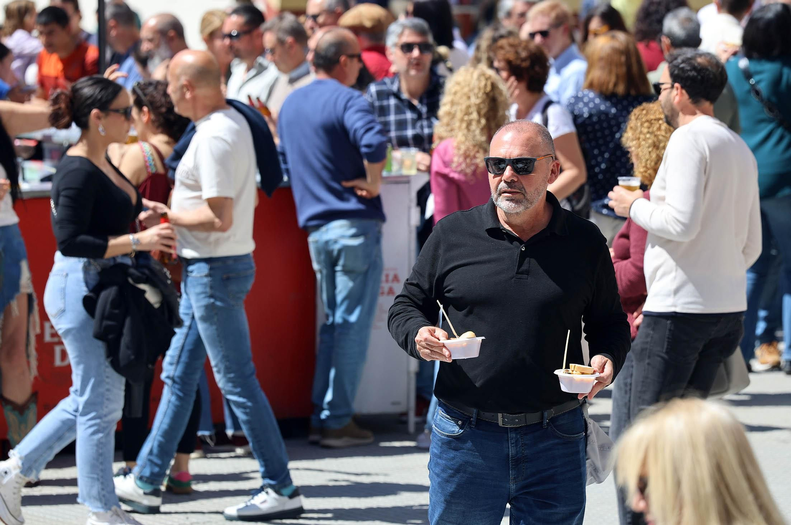 Imágenes del ambiente en el encuentro del gurumelo en el Parque de la Luz