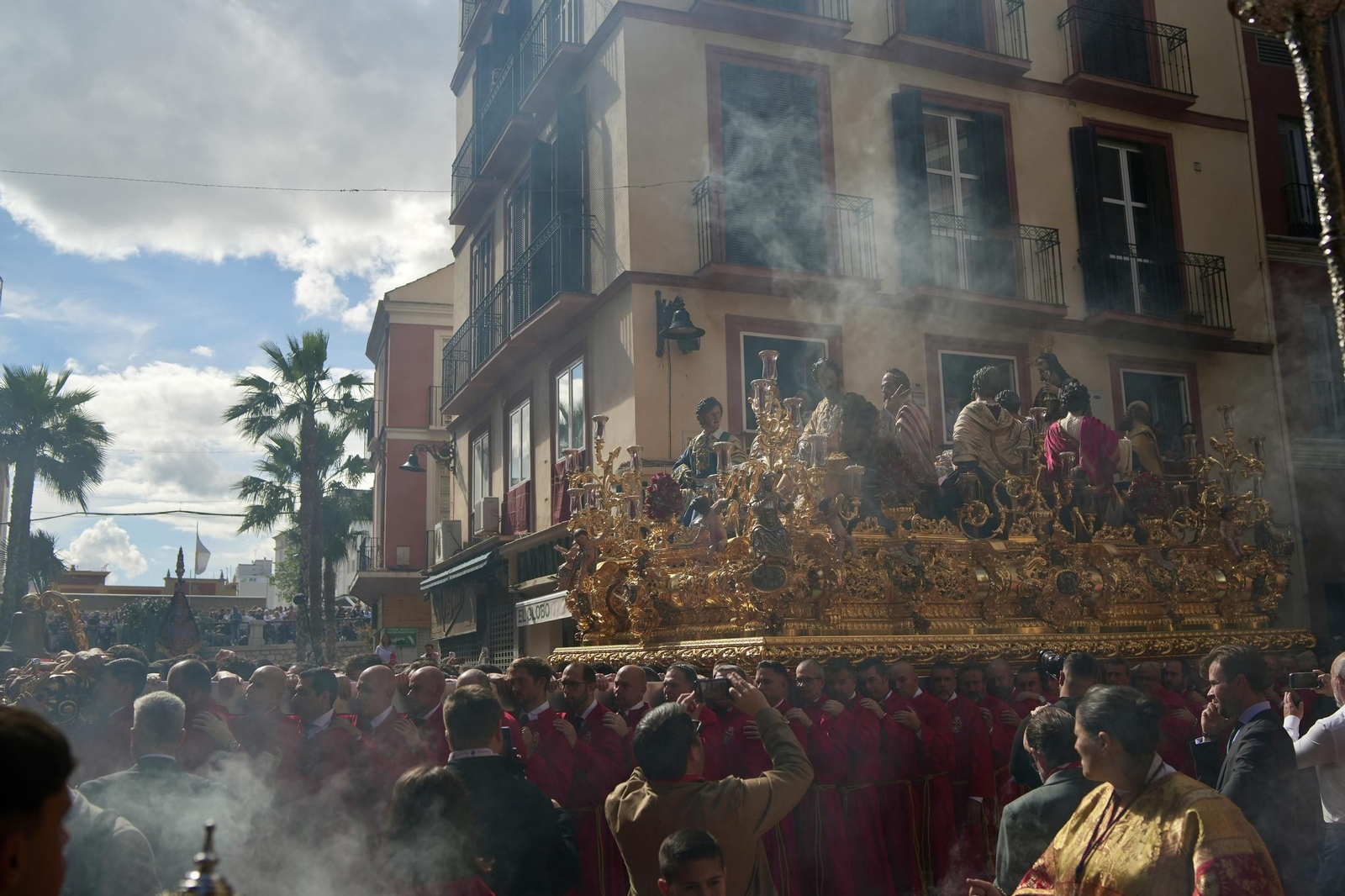 La Sagrada Cena en el Jueves Santo de Málaga, en imágenes