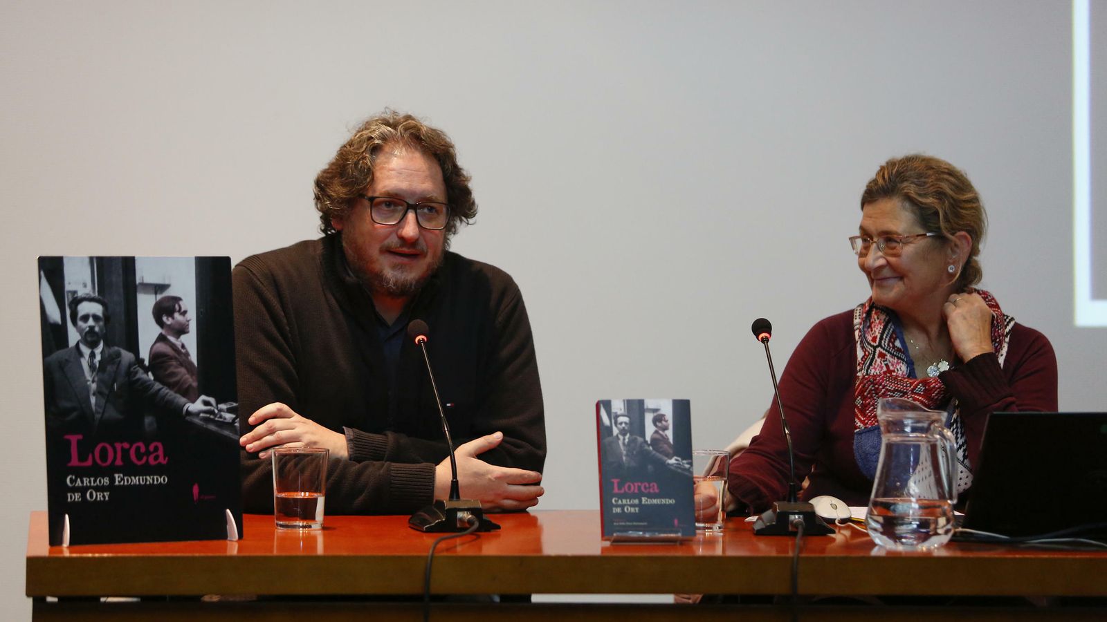 Presentación del libro 'Lorca' en la Biblioteca de Andalucía.