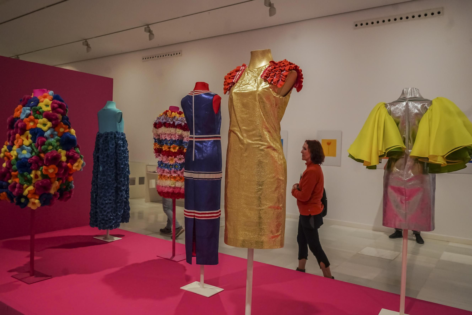Agatha Ruiz de la Prada expone en Granada una retrospectiva de sus últimos 35 años de carrera, en imágenes