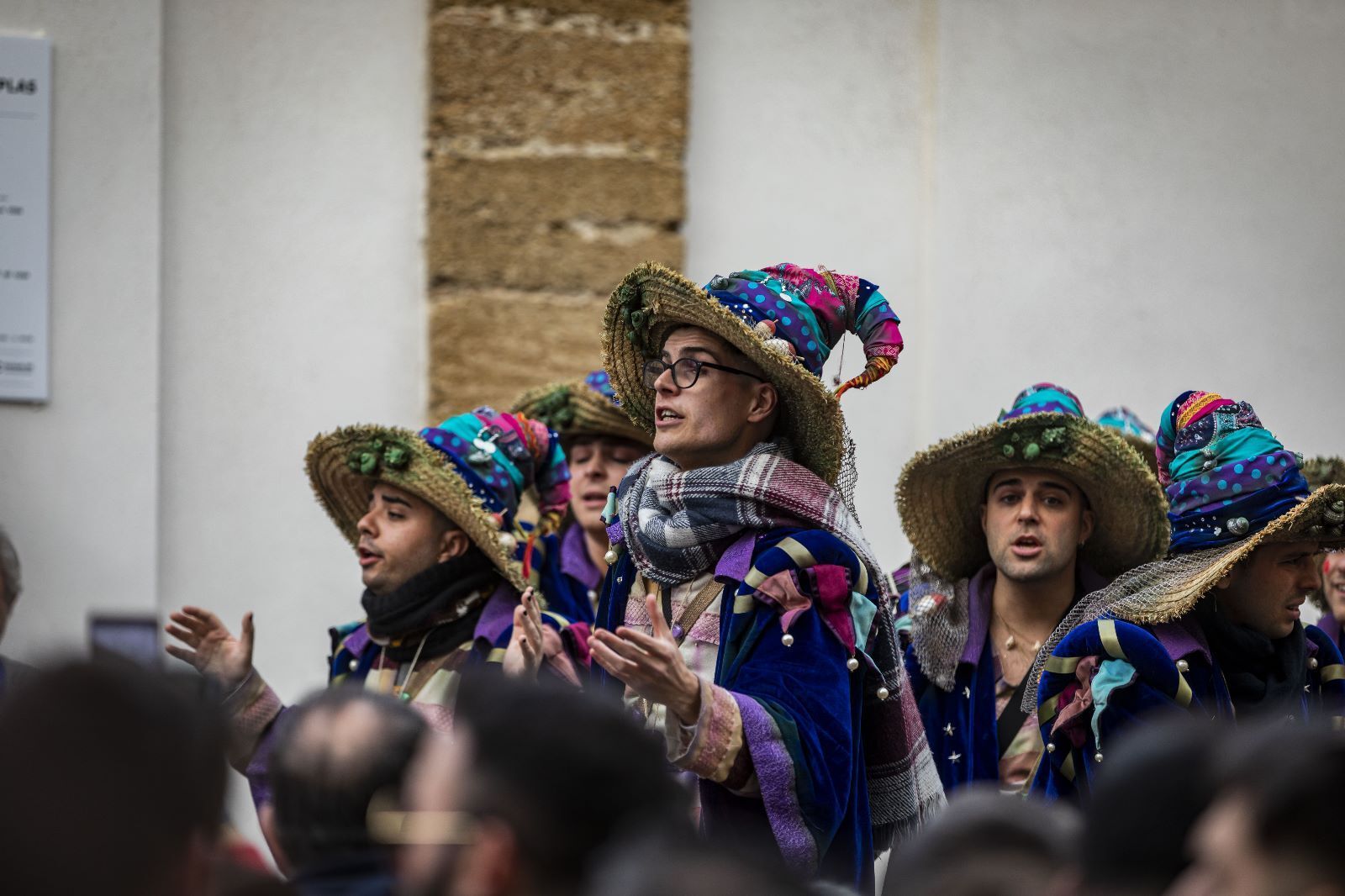 Carnaval de Cádiz 2023: Un sábado de batalla de coplas, en imágenes