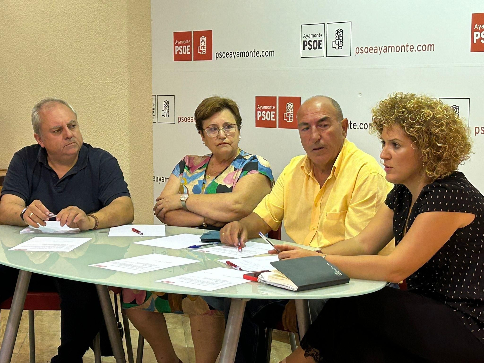 El PSOE apoya a los vecinos de Ayamonte que piden "la apertura inmediata" del chare de la Costa El PSOE apoya a los vecinos de Ayamonte que piden "la apertura inmediata" del chare de la Costa
