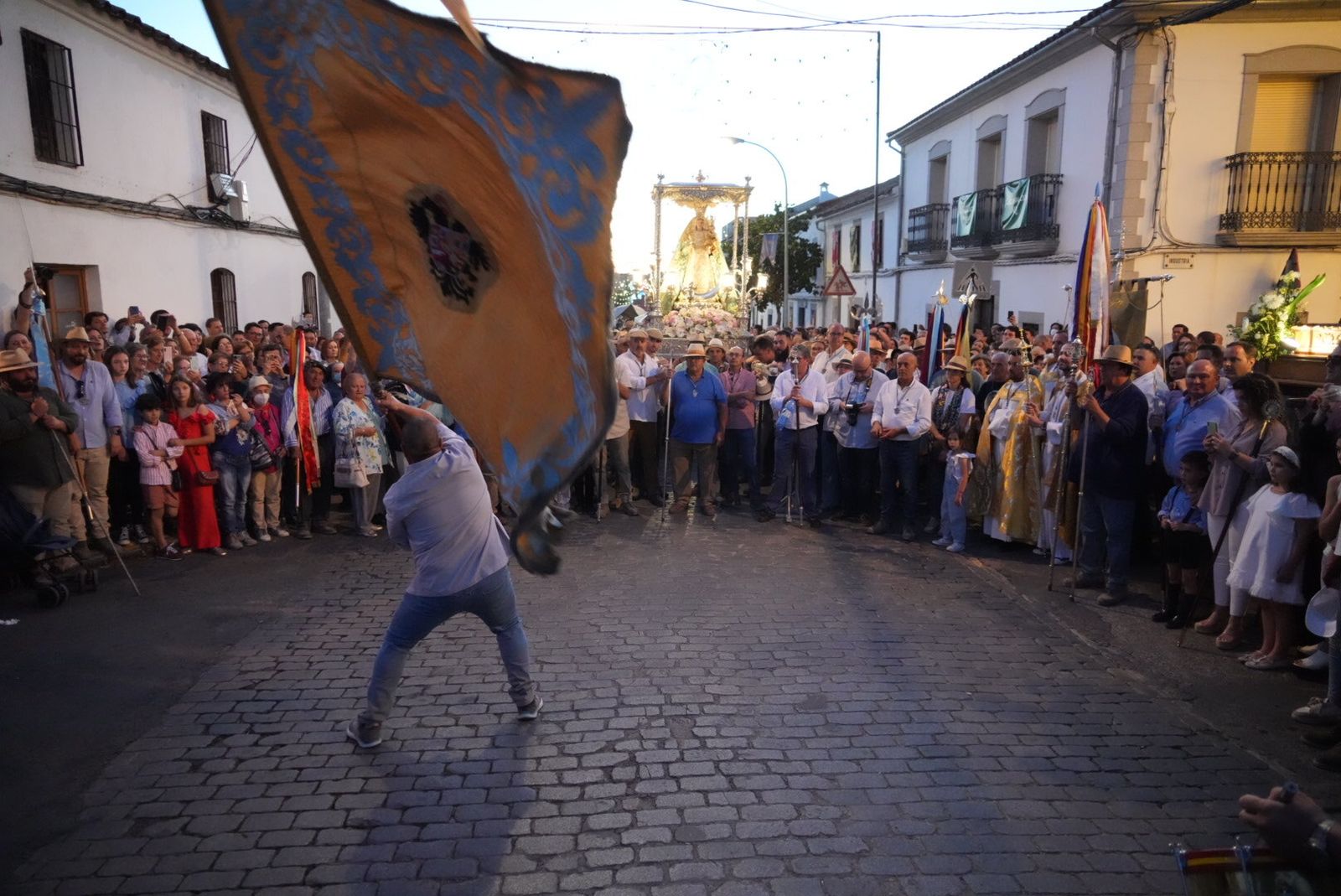 La romería de la Virgen de Luna del Lunes de Pentecostés en Villanueva de Córdoba, en imágenes