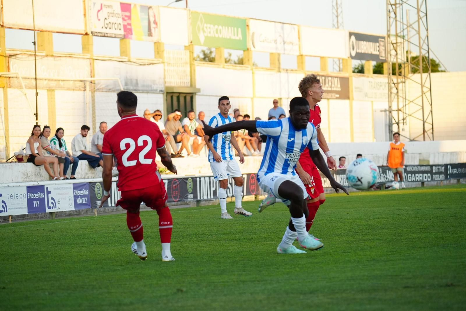 Las mejores fotos del Córdoba CF - Ittihad Riadi jugado en Pozoblanco