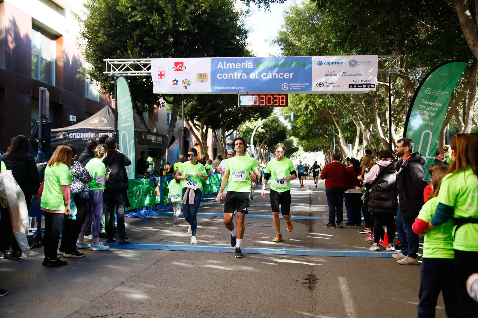 Imágenes de la Carrera contra el Cáncer de Almería