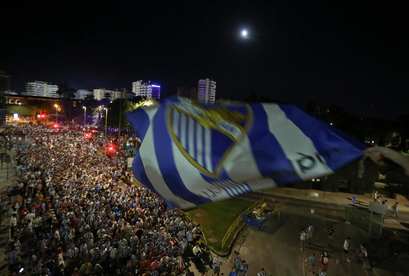 Así fue la locura del ascenso del Málaga CF en Tarragona