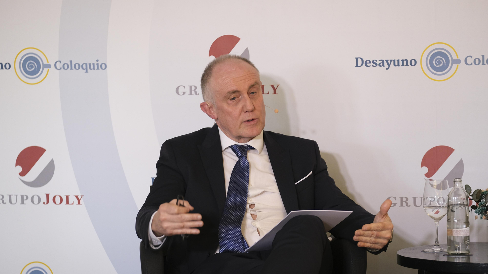 Desayuno coloquio de Grupo Joly y Cajasur, con la participación del ponente Enrique de los Ríos