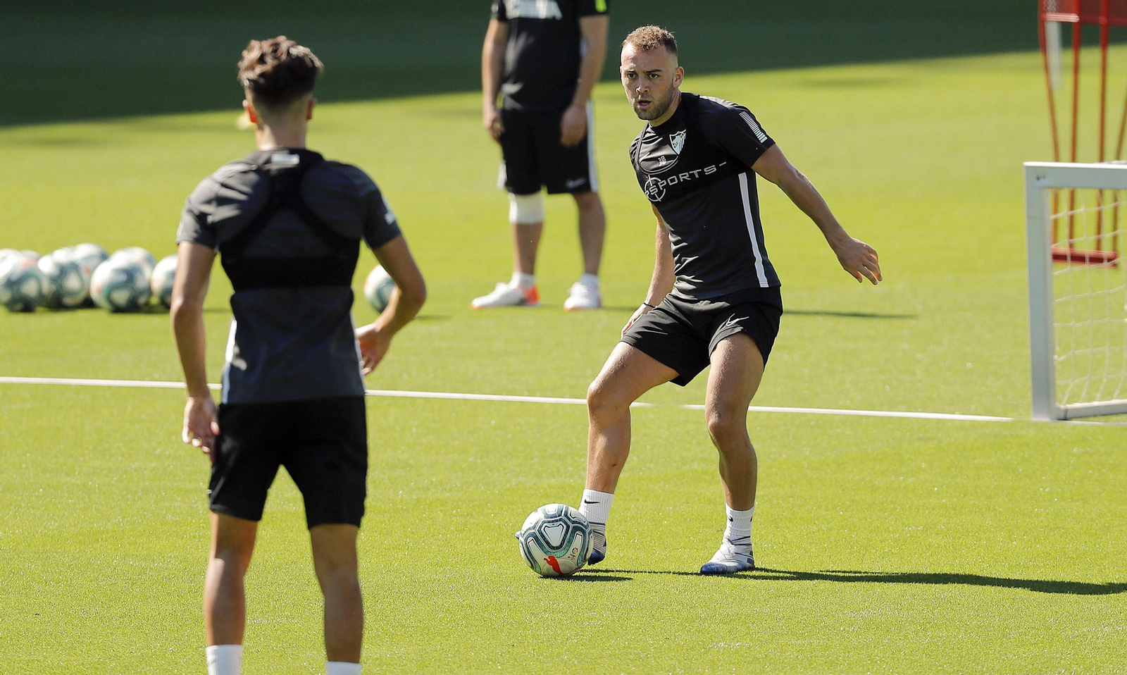 Los fotos del primer entrenamiento del Málaga CF por grupos Los fotos del primer entrenamiento del Málaga CF por grupos