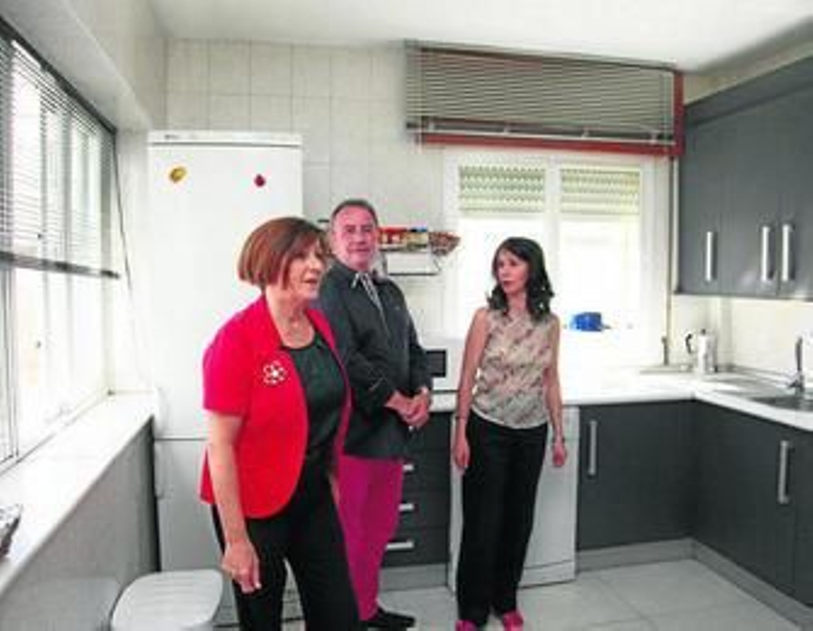 María José Sánchez, durante su visita ayer a la casa en La Chana.