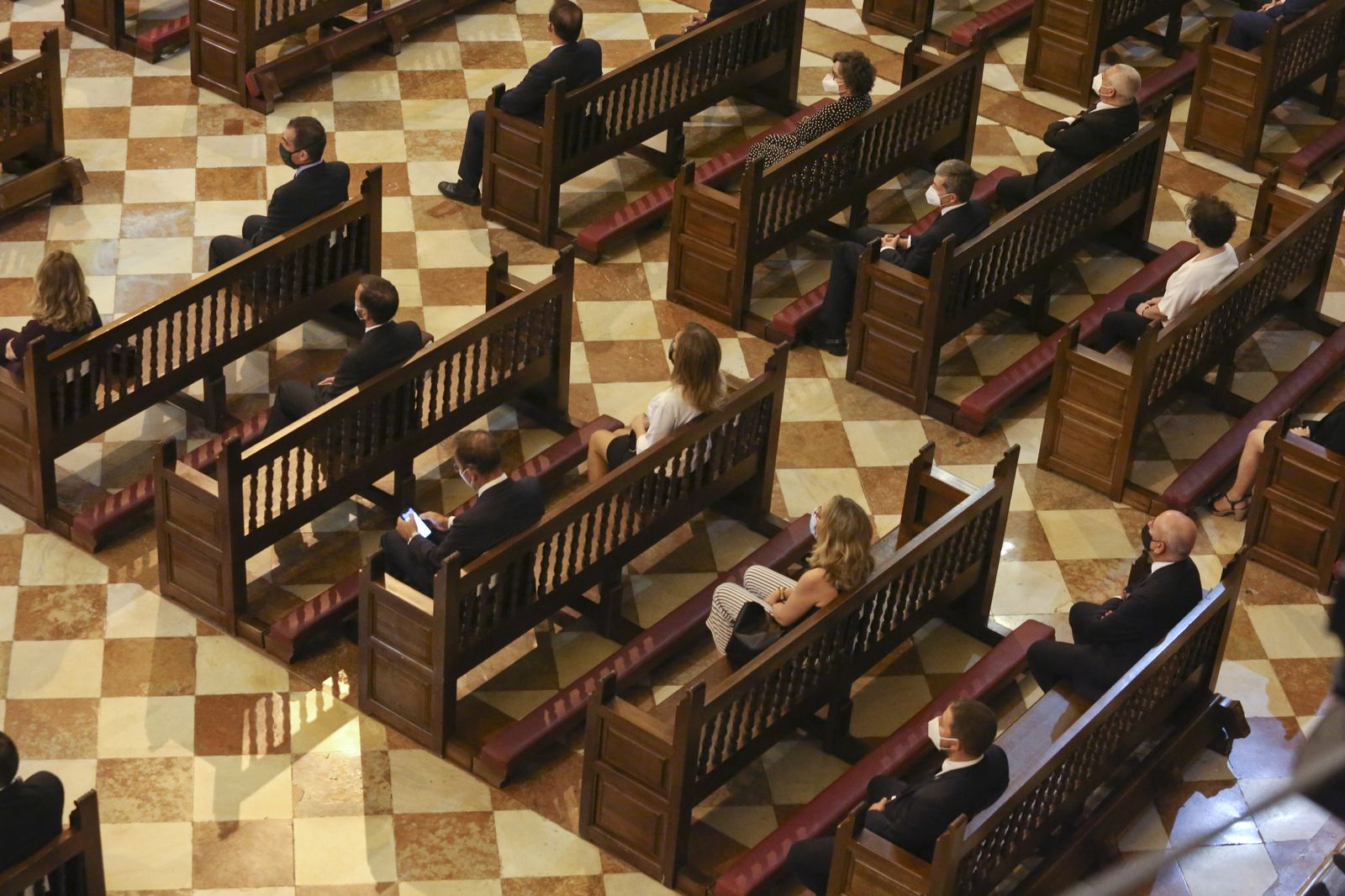 Las fotos del funeral en la Catedral de Málaga por los fallecidos con coronavirus.