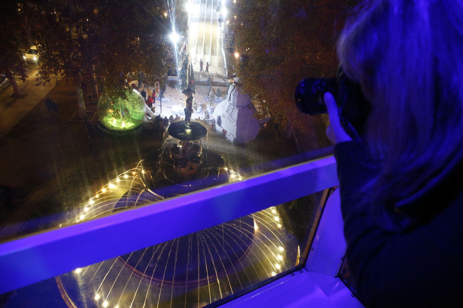 Así es la noria de Granada, una mirador en el Paseo del Salón