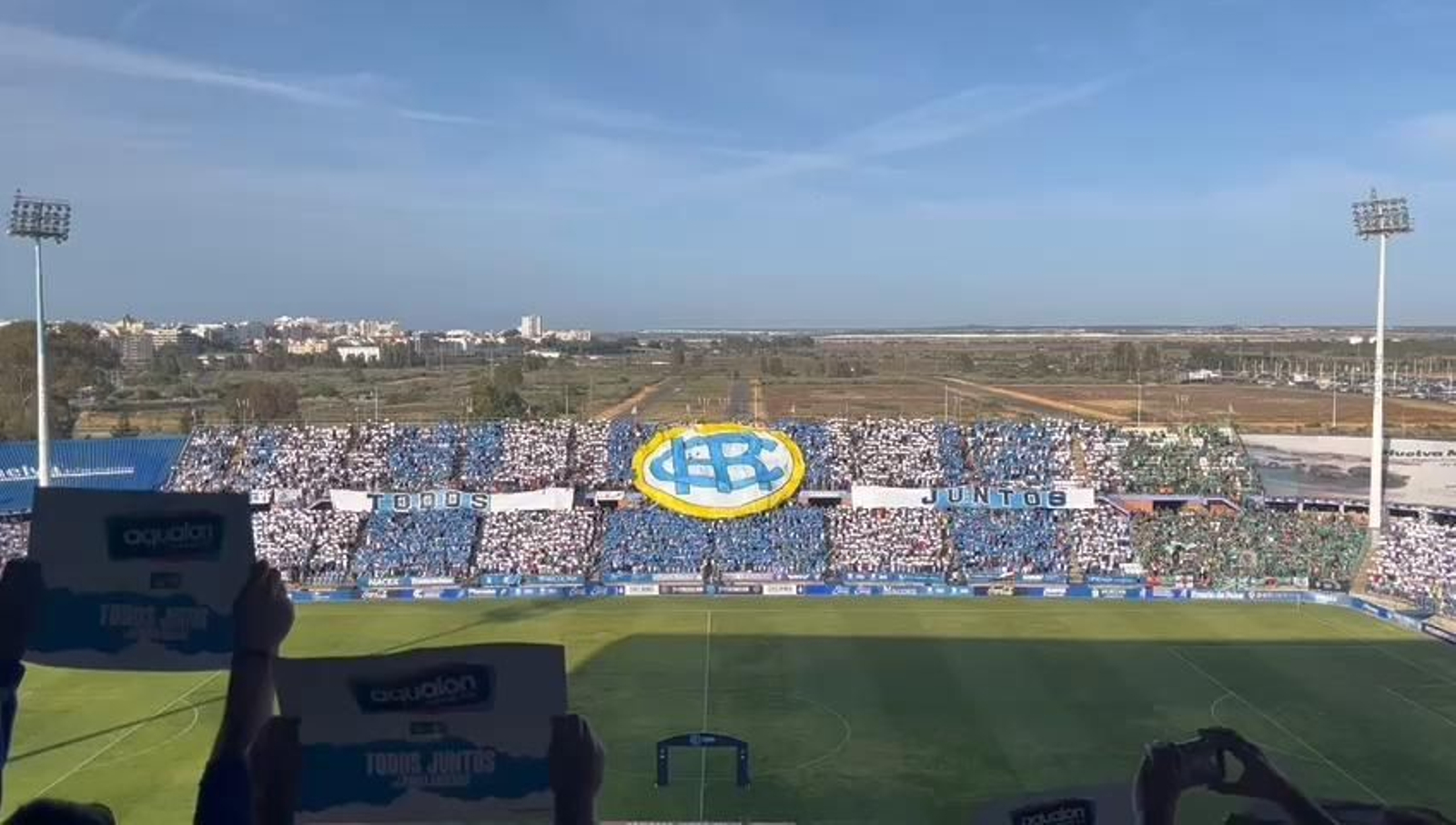 Así ha sonado el himno del Recre.