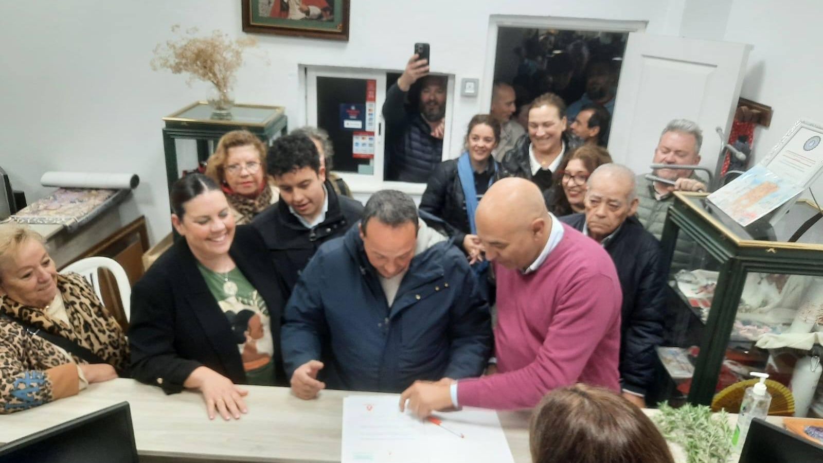 Expectación tras los candidatos para ser Hermanos Mayores de El Rocío 2026.