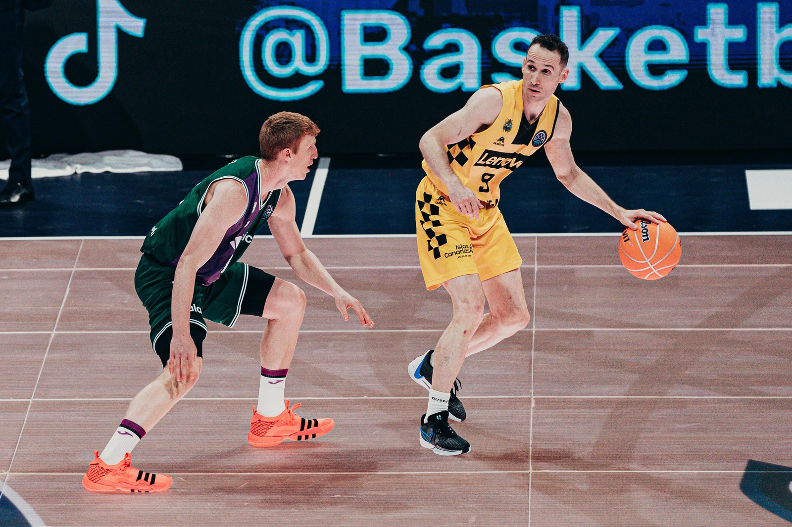 Las fotos de la final de la BCL entre Lenovo Tenerife y Unicaja Baloncesto
