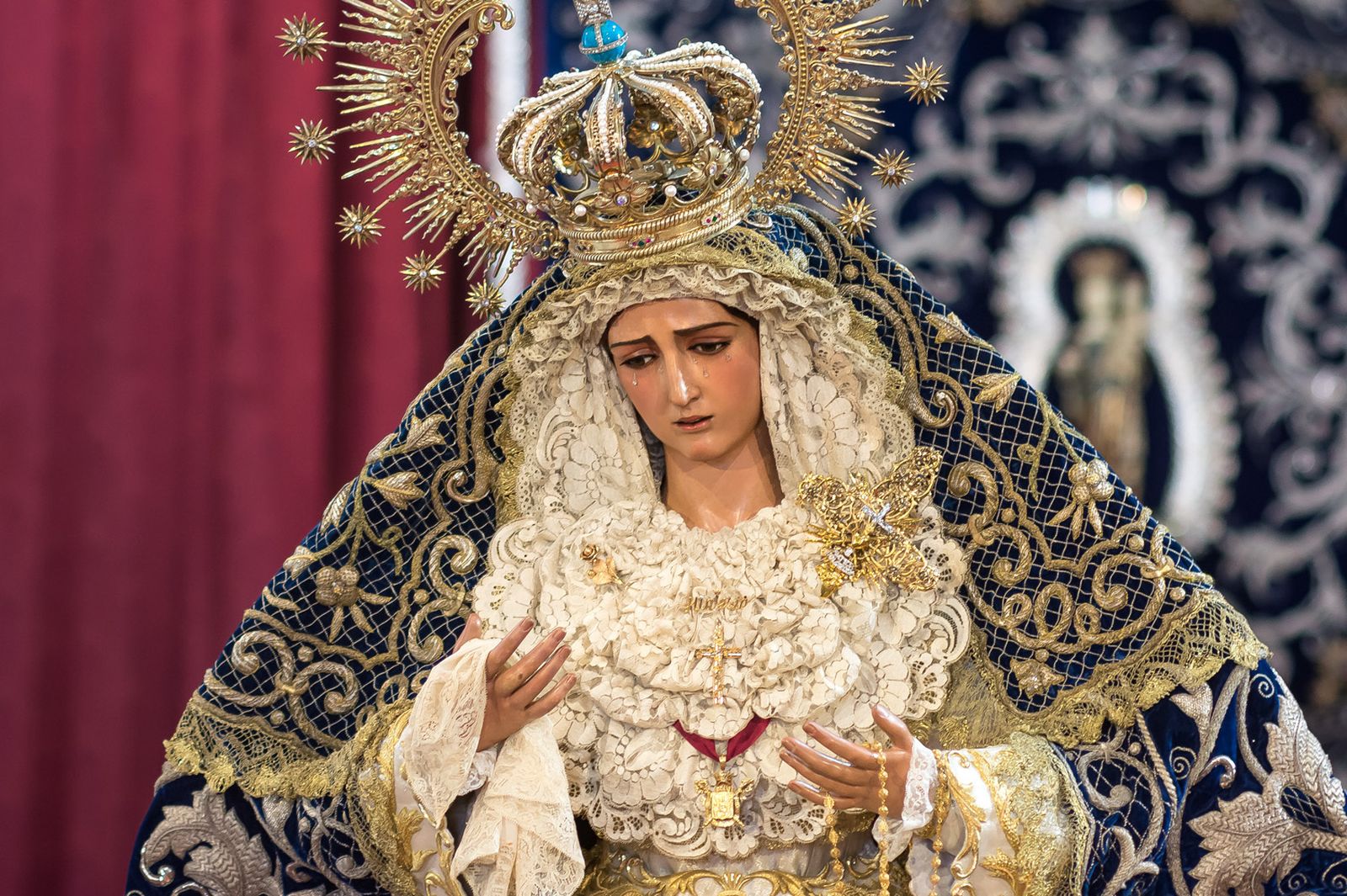 Sublime veneración a la Virgen de la Hiniesta en San Julián