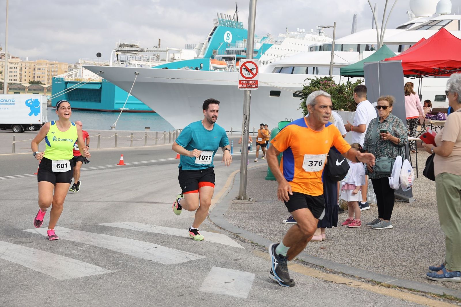 Las fotos de la 3ª carrera solidaria Memorial Vicente Granados en Málaga