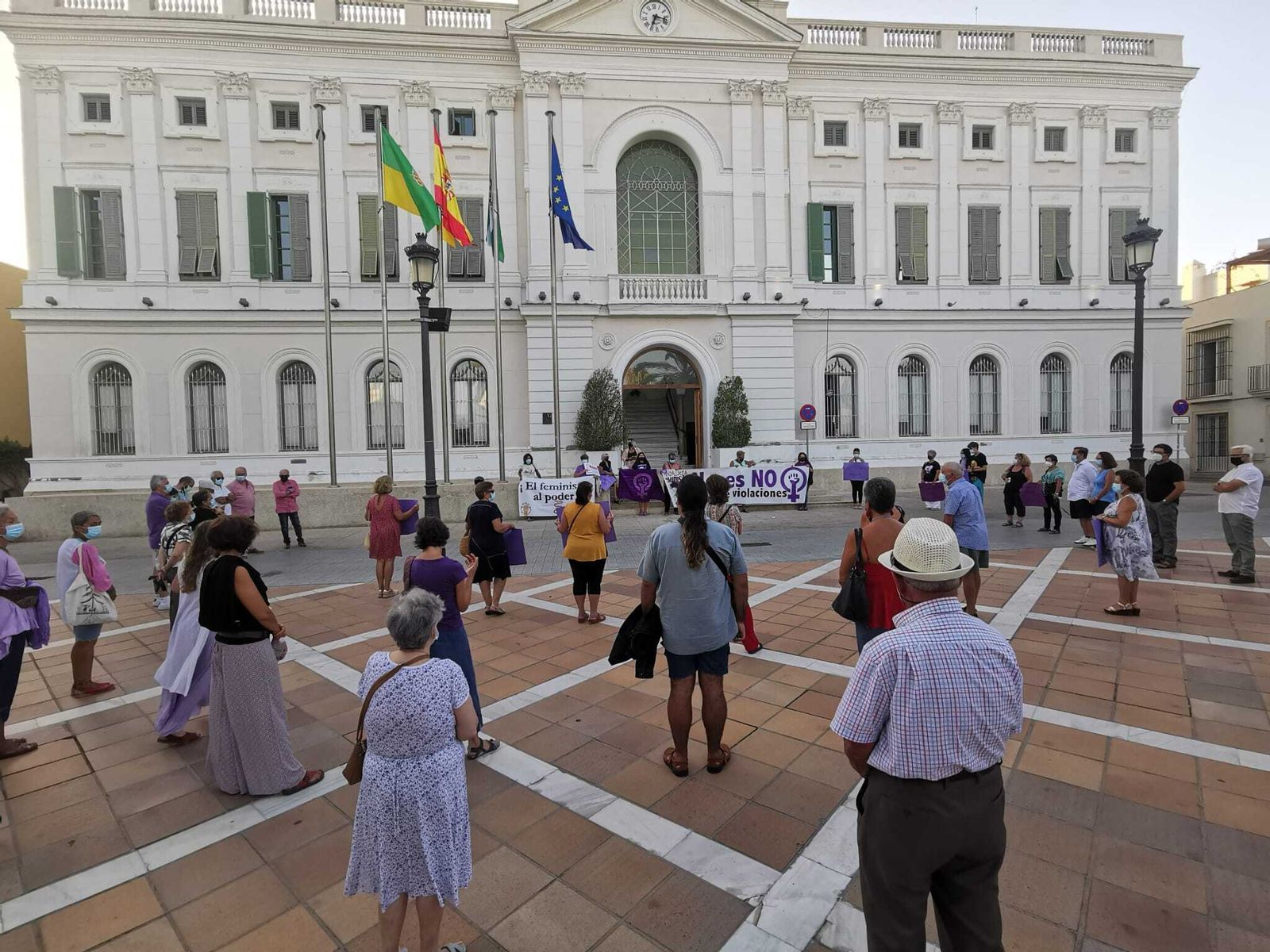 Concentración por la igualdad en la plaza de Isaac Peral, en una imagen retrospectiva.