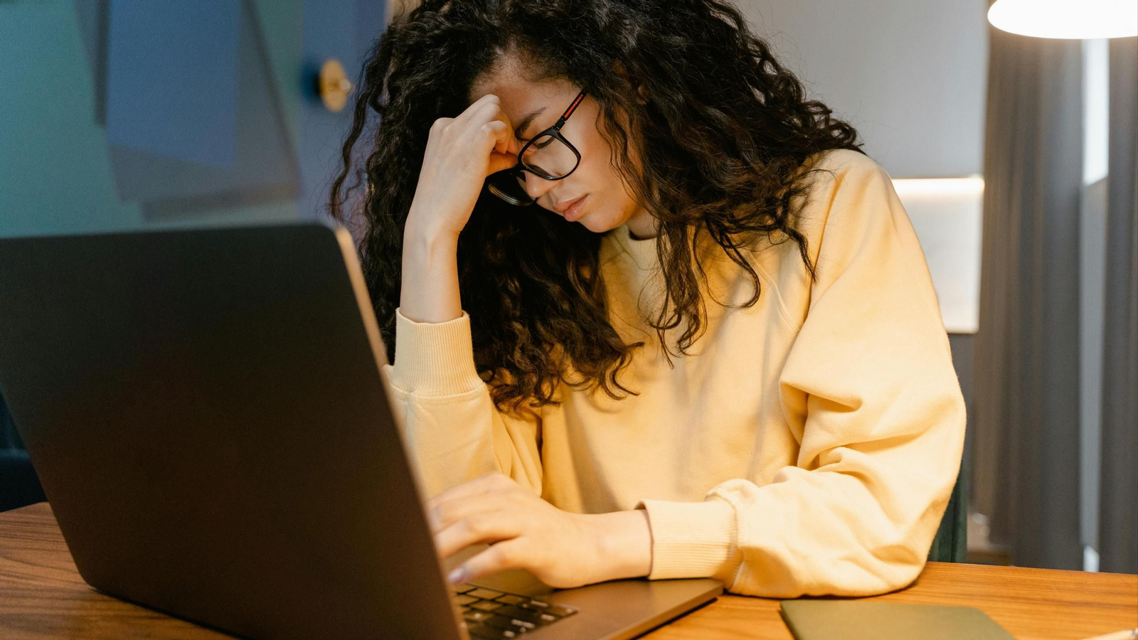 Alivia la fatiga ocular con los productos más efectivos para cuidar tu vista cada día