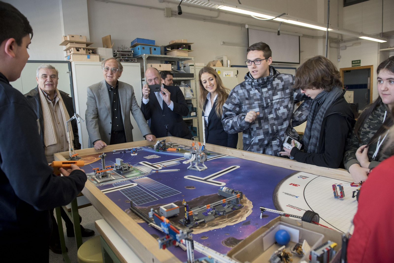 Los alumnos calientan motores para el Torneo First Lego