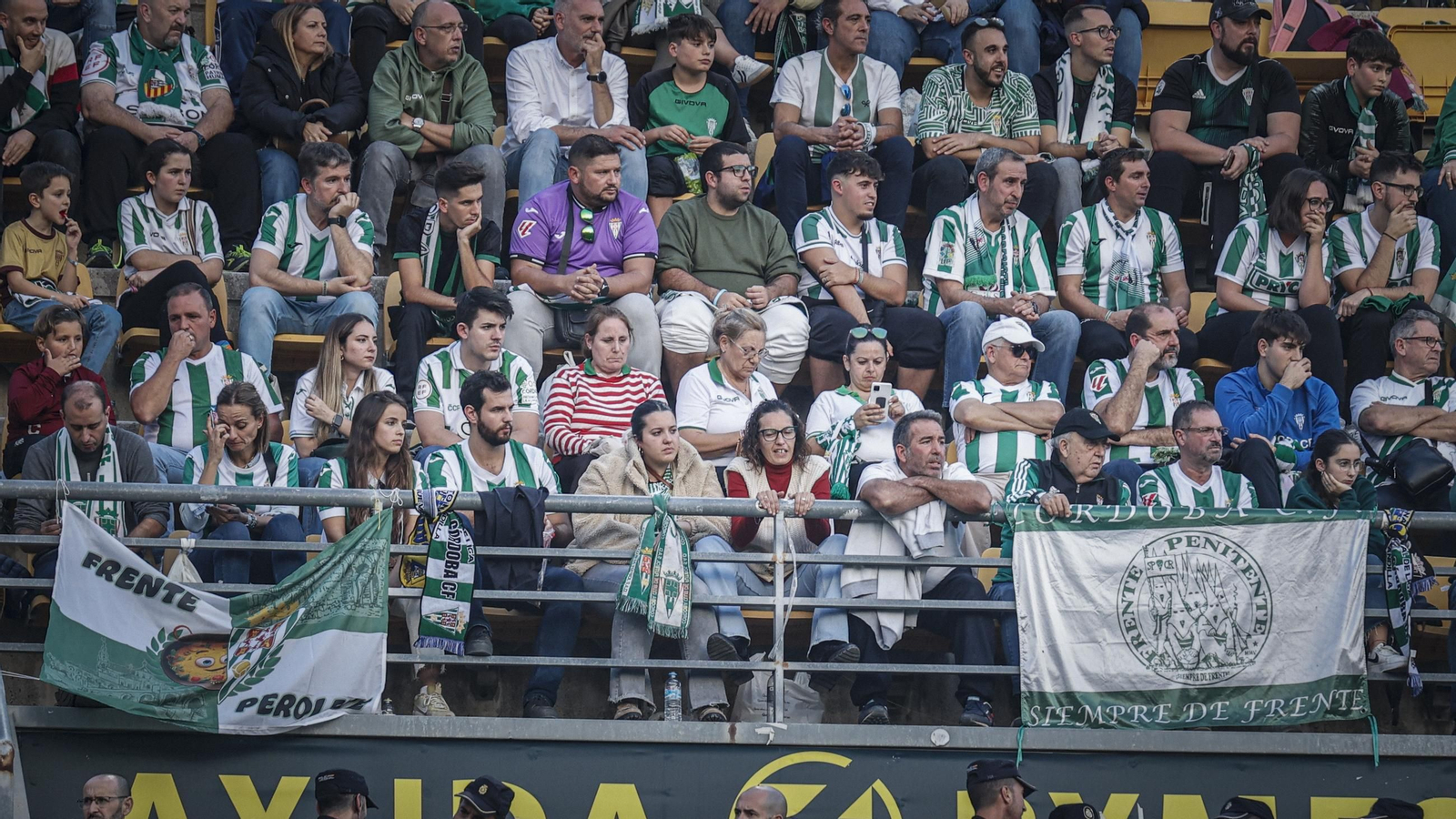 Las mejores fotos del ambiente en el Cádiz - Córdoba CF