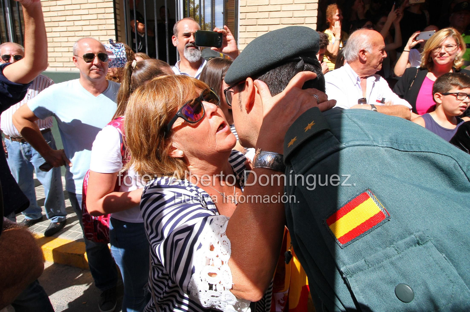 Imágenes de la expedición de Guardias Civiles de Huelva rumbo a Cataluña.